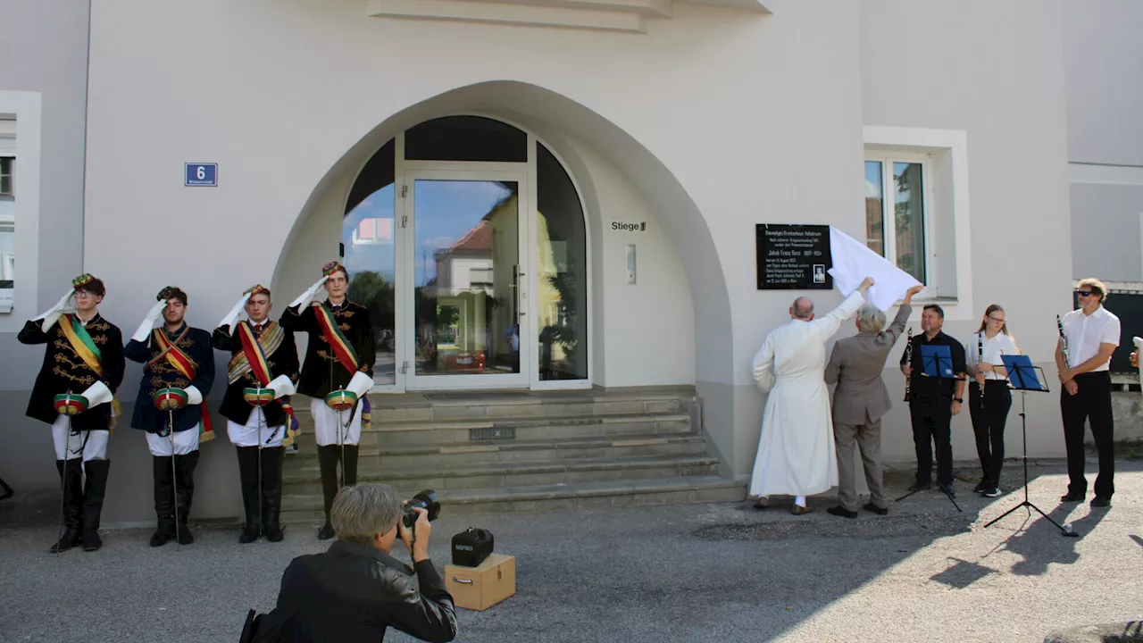 Gedenktafel für den „gütigen und lieben Jakob“ in Hollabrunn