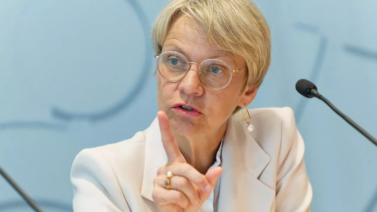 Nordrhein-Westfalen: Ministerin erklärt Weichenstellungen zum neuen Schuljahr