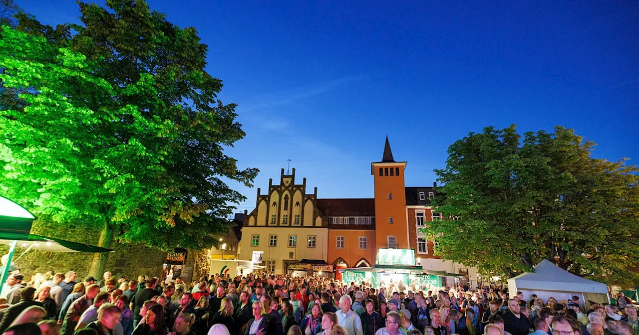 Wackelpeter, Festivals und Bierbrunnenfest: Das ist am Wochenende in OWL los