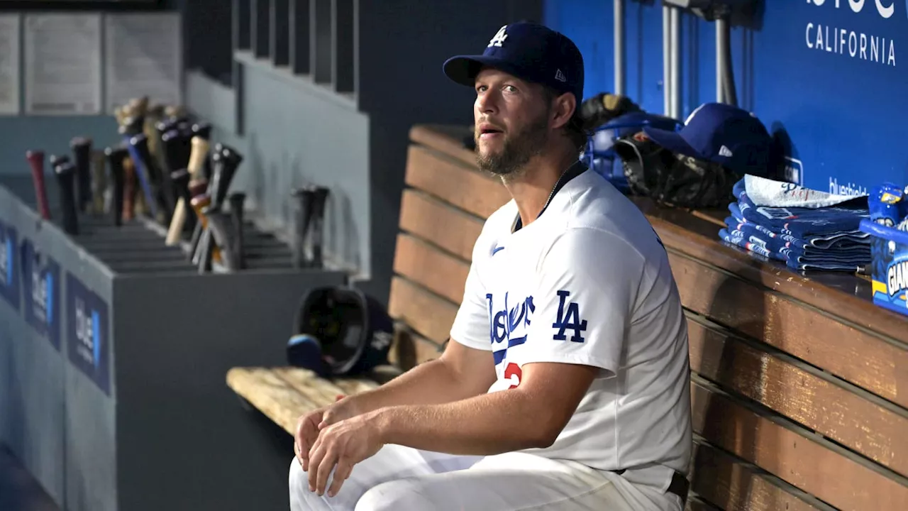 Dodgers' Clayton Kershaw Made Heads-up Play From Dugout During Loss to Brewers