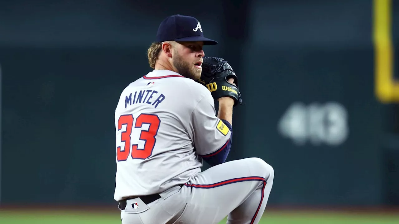 Report: Atlanta Braves Reliever Season in Jeopardy with Hip Injury