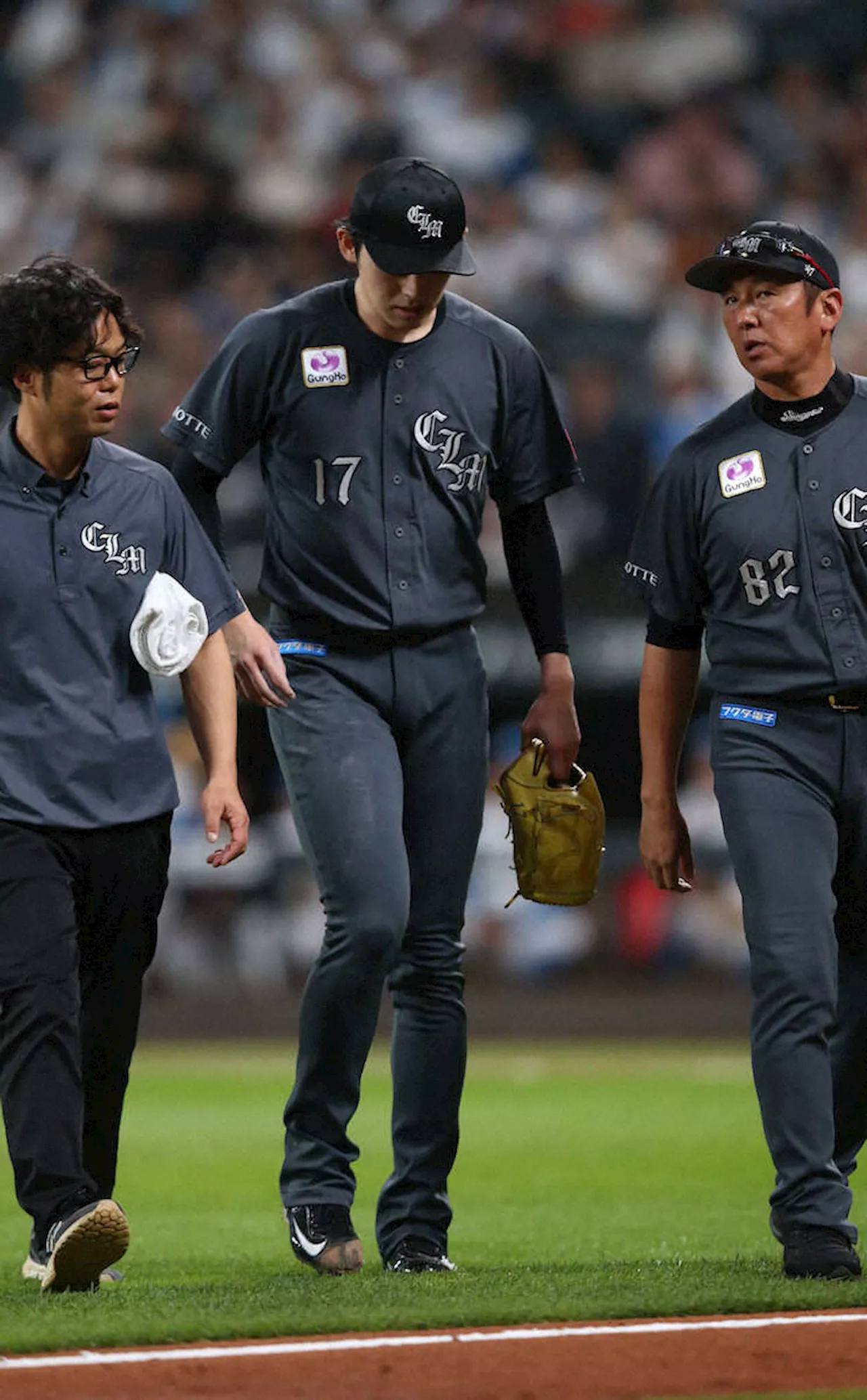 ロッテ・佐々木朗希 わずか16球で緊急降板 球場騒然 2回に打球が左の足首付近に当たるアクシデント