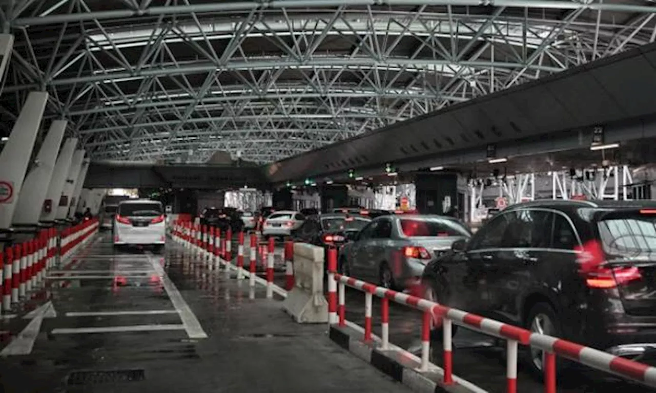Cops probing videos taken at Woodlands Checkpoint found online after driver agrees to delete them: ICA