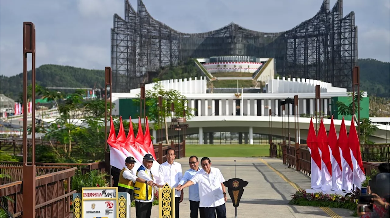 Jokowi Resmikan Plaza Seremoni Sumbu Kebangsaan di IKN