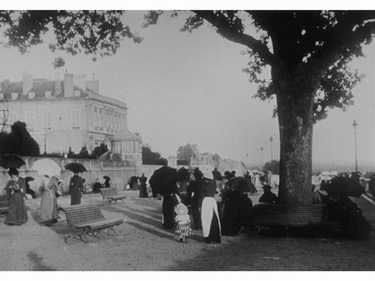 Ça tourne en Béarn : quand les frères Lumière filmaient Pau en 1900