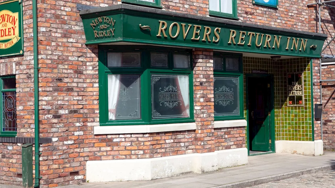 Coronation Street fans ‘work out’ new cobbles killer and one of the Street’s most iconic residents is her f...