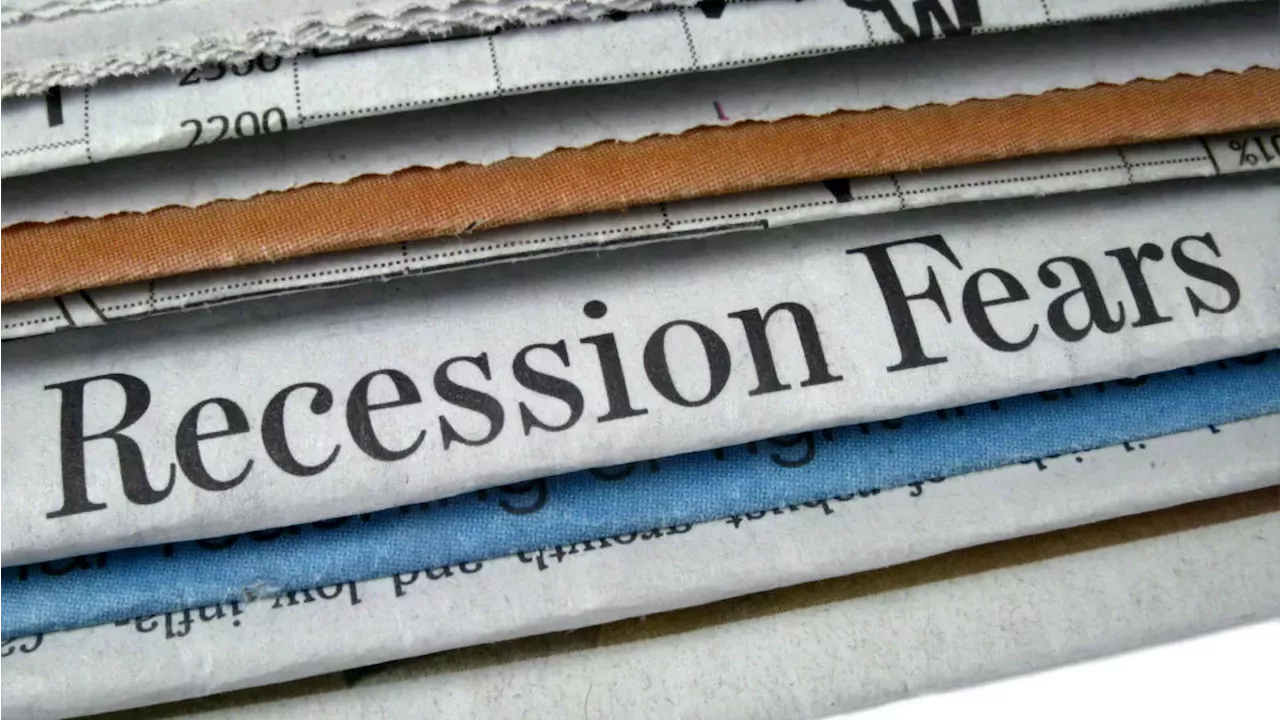 Mark Zandi 1 in 3 chance of recession over the next year Economist