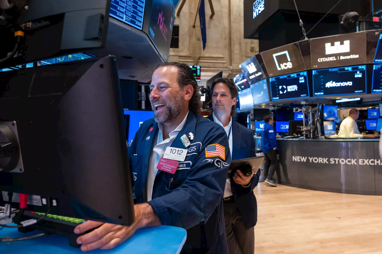 Stock market today: US futures edge higher as Walmart surges with retail sales, jobs data ahead