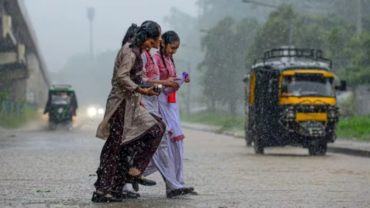 UP Weather: यूपी के इन जिलों में 2 दिन भारी बारिश का अलर्ट, मौसम विभाग ने जारी की चेतावनी