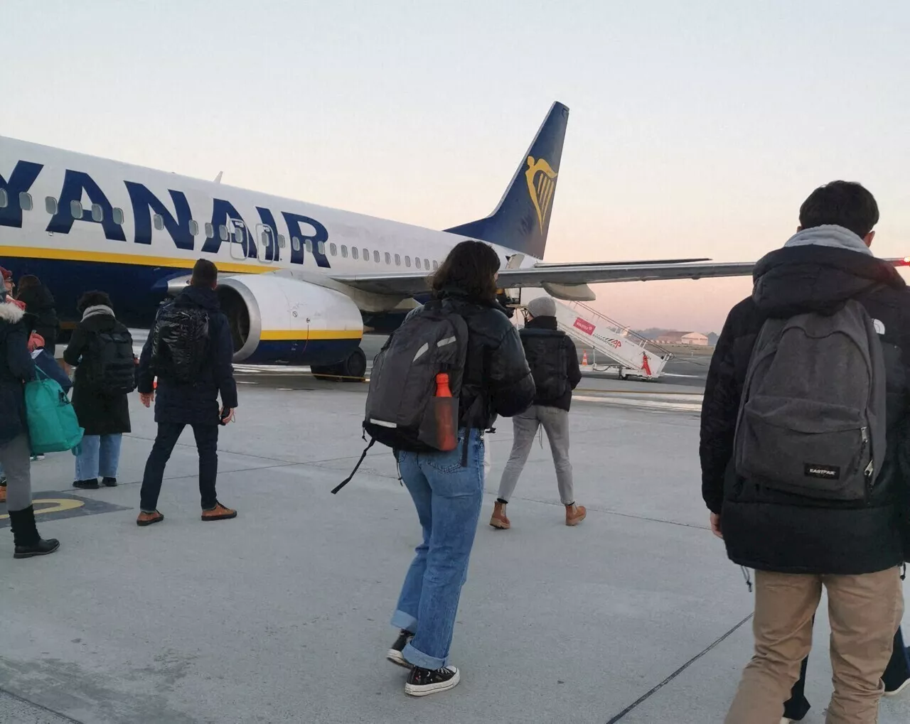 Ryanair : un avion à destination de Beauvais dérouté à Liège, un passager témoigne