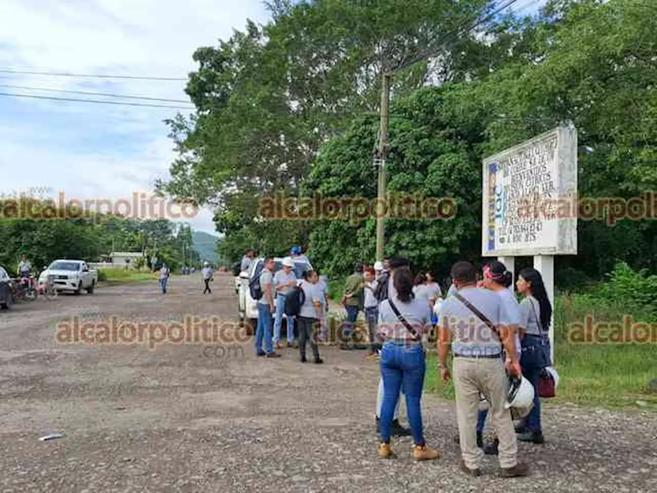 Tras una semana en bloqueo, liberan acceso a juguera IQC, en Álamo