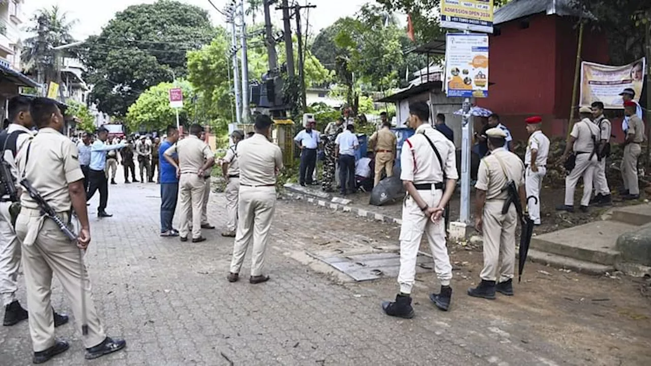 Assam: गुवाहाटी से IED जैसे उपकरण बरामद, उल्फा-आई की धमकी- राज्य में लगा चुके हैं 24 विस्फोटक; सुरक्षाबल सतर्क