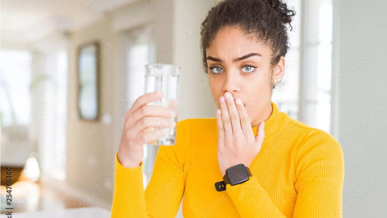 Bereits nach 2 Stunden: Altes Wasser im Glas nicht mehr trinken?