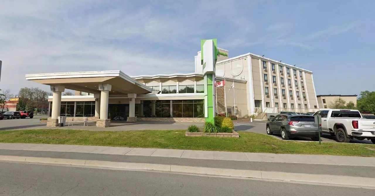 Ontario Holiday Inn called 'lavish' and 'swanky retreat' and the internet is losing it