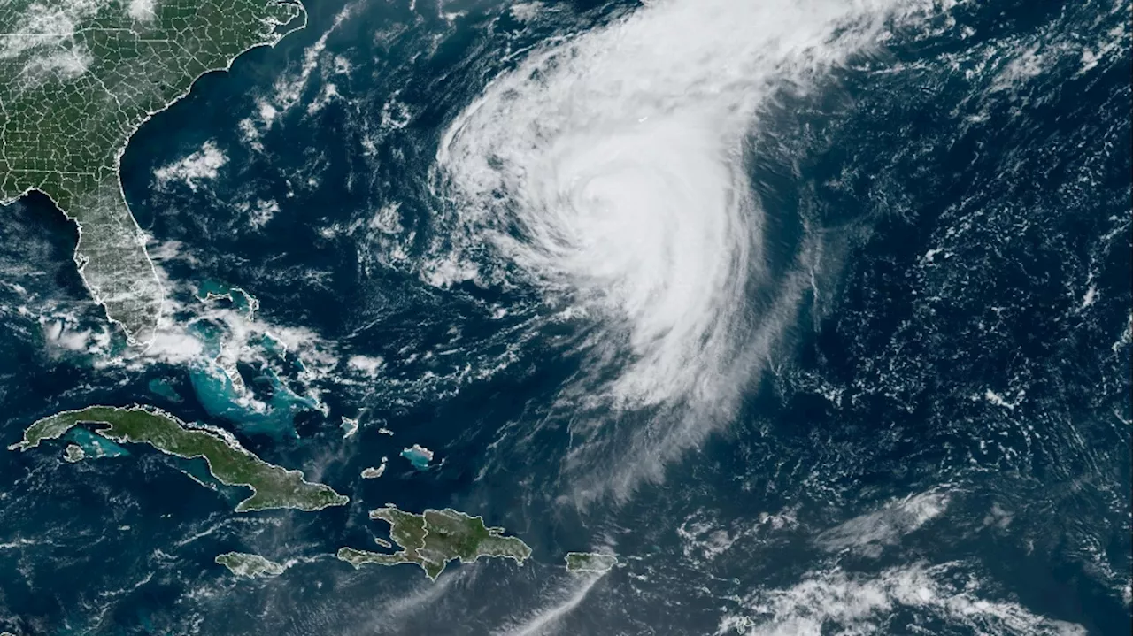 Hurricane Ernesto expected to pass through Atlantic Canada, but may escape worst-case scenario: forecasters