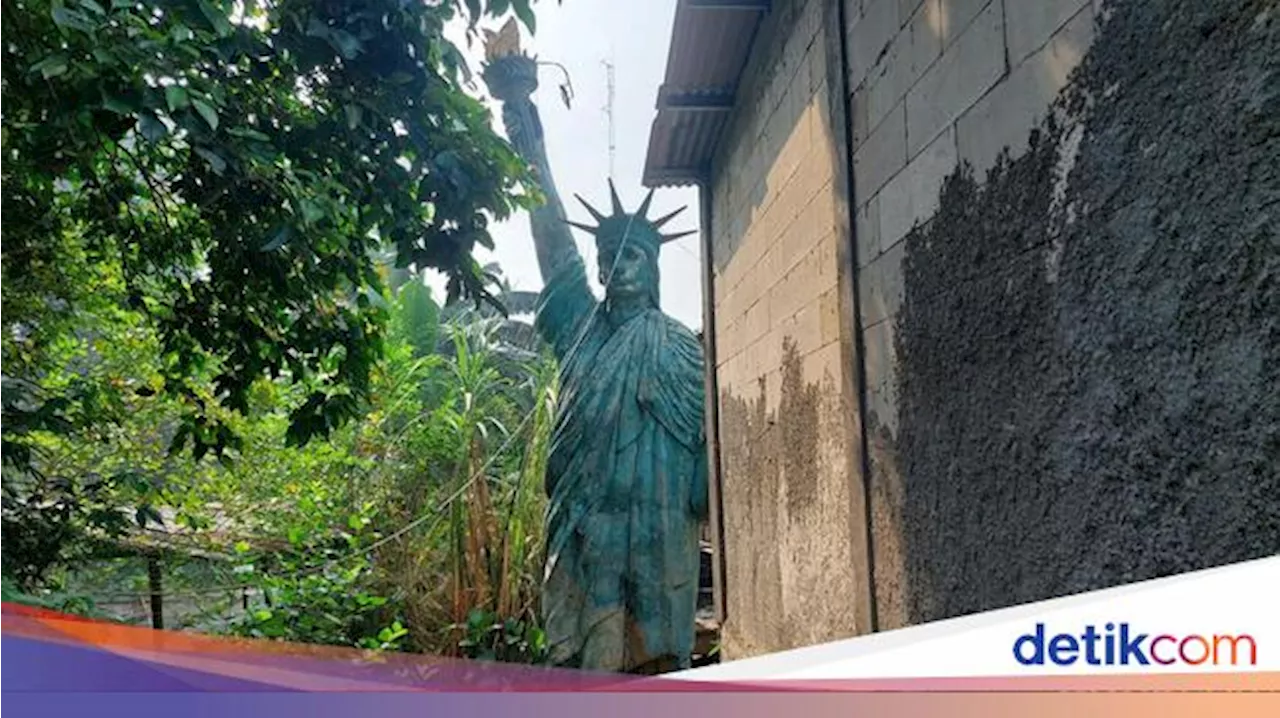 Ini Sosok di Balik Patung Liberty yang Viral di Pondok Cabe