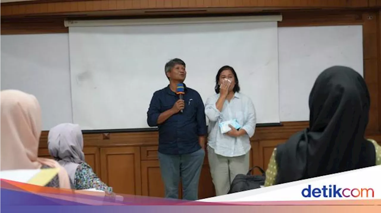 Kisah Orang Tua Almarhum Maba UGM Gantikan Anak Ikut Kuliah Perdana