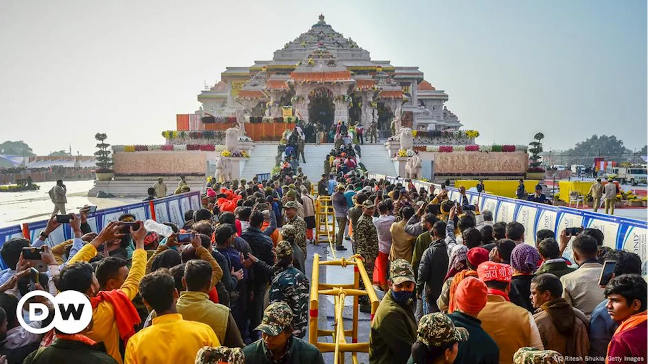 न्यूयॉर्क की इंडिया परेड में राम मंदिर की झांकी पर विवाद