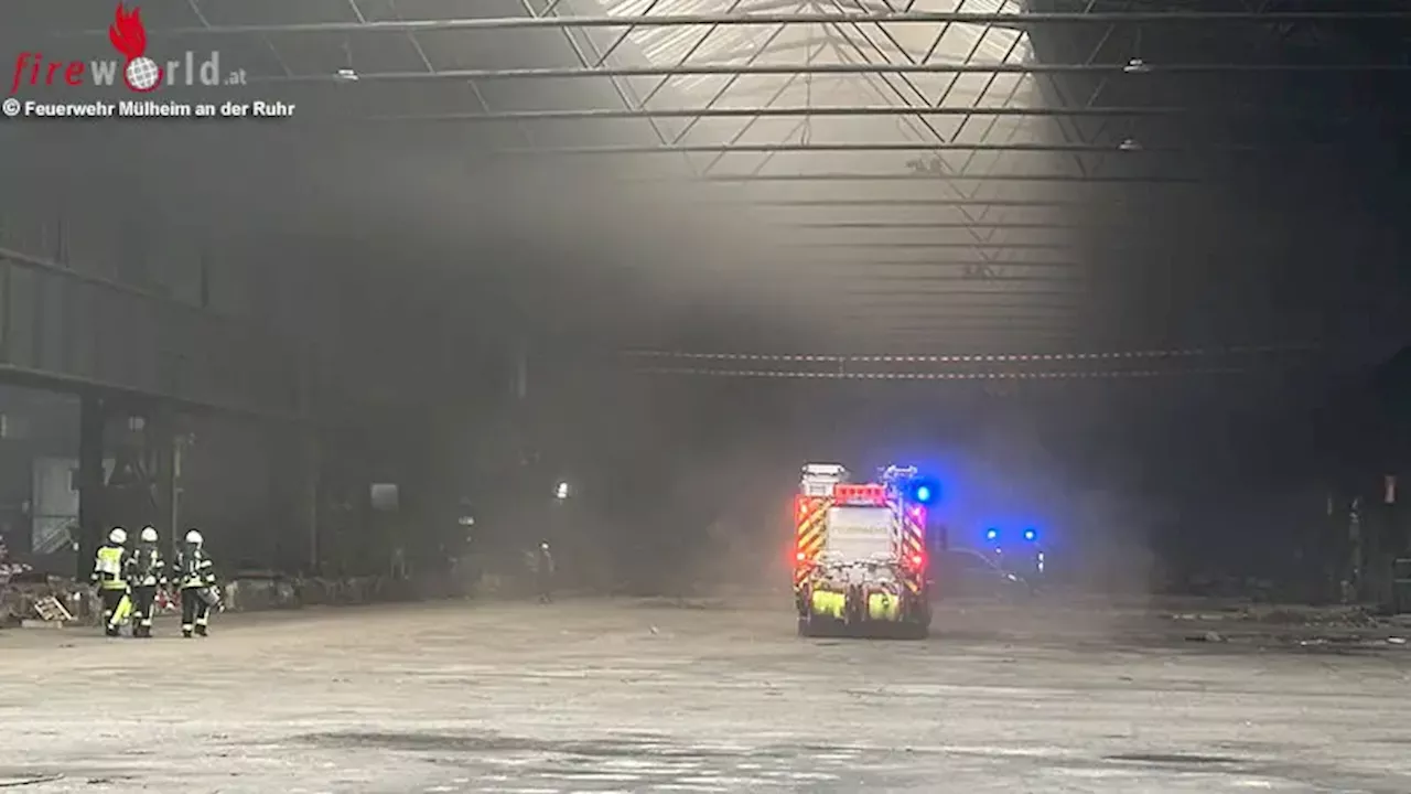 D: Unterirdischer Brand in einer Industrie-Lagerhalle in Mülheim an der Ruhr