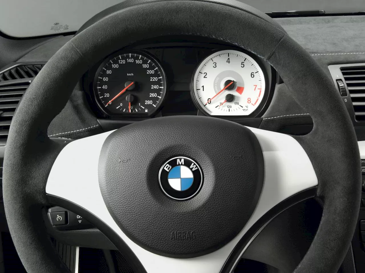 Maxi richiamo di BMW in Cina: 1,3 milioni di vetture per difetto all'airbag