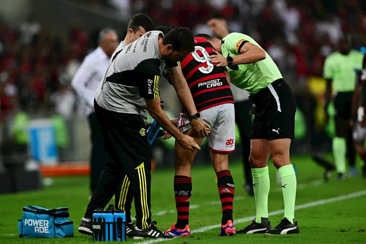 Libertadores: Pedro sente lesão e é substituído ainda no primeiro tempo de Flamengo x Bolívar