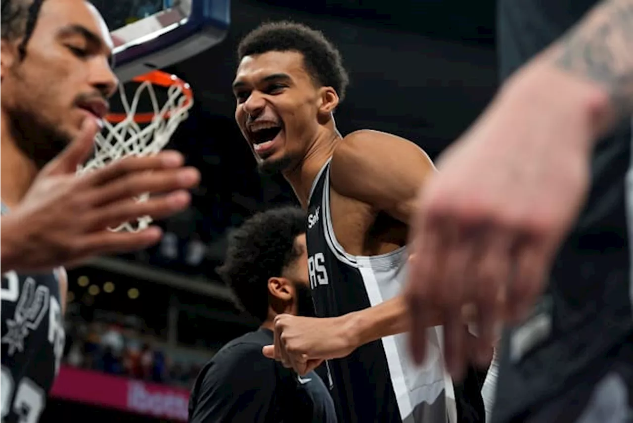 San Antonio Spurs fans predict the team will reach the first round this season