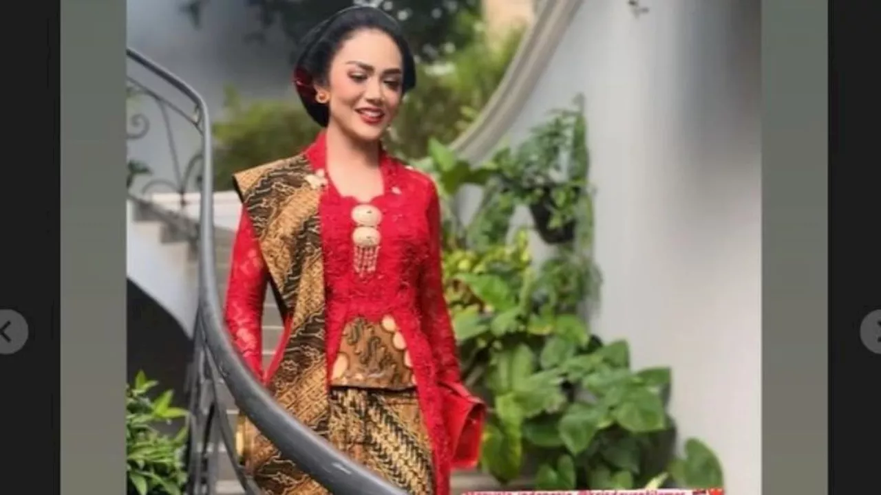 Krisdayanti Tampil Menyala dengan Kebaya Kutubaru Merah di Sidang Tahunan MPR 2024