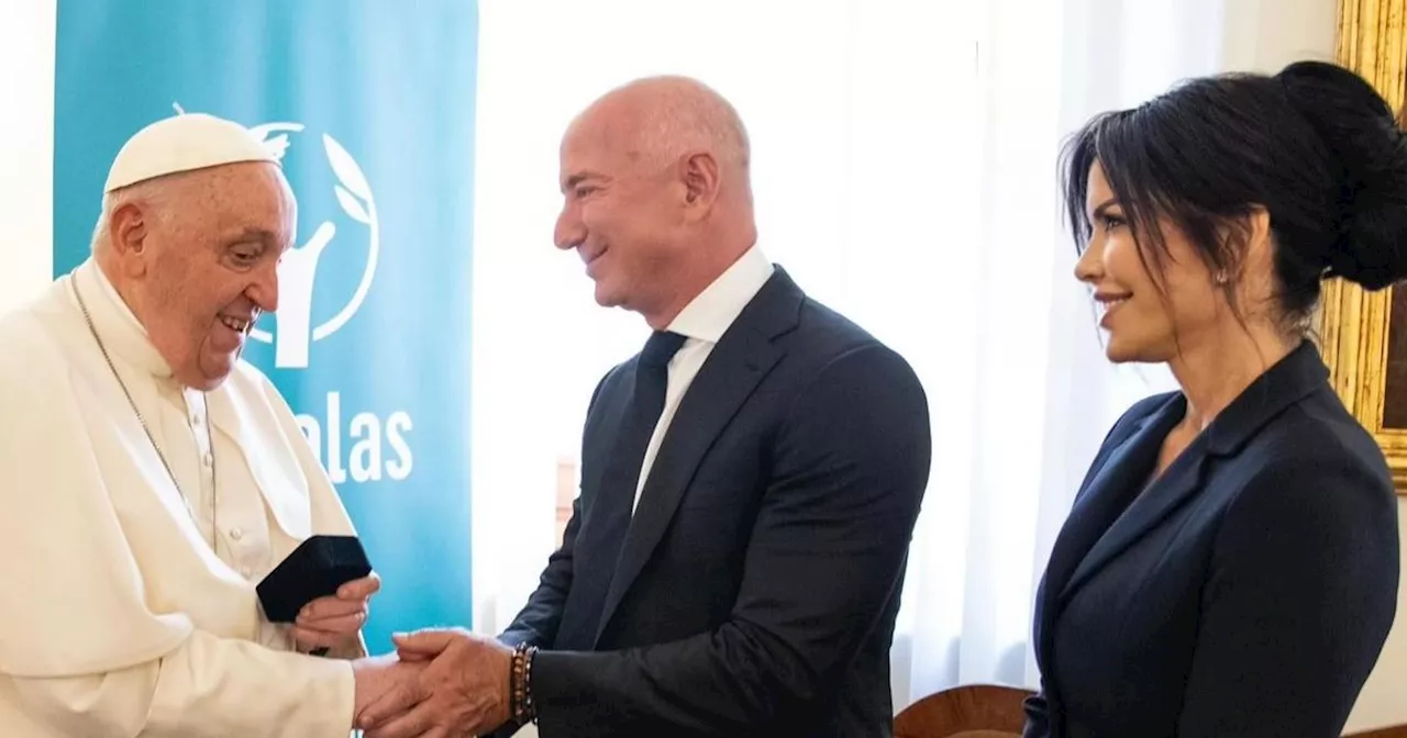 «Une bénédiction incroyable» : Jeff Bezos et Lauren Sanchez ont rencontré le pape François au Vatican