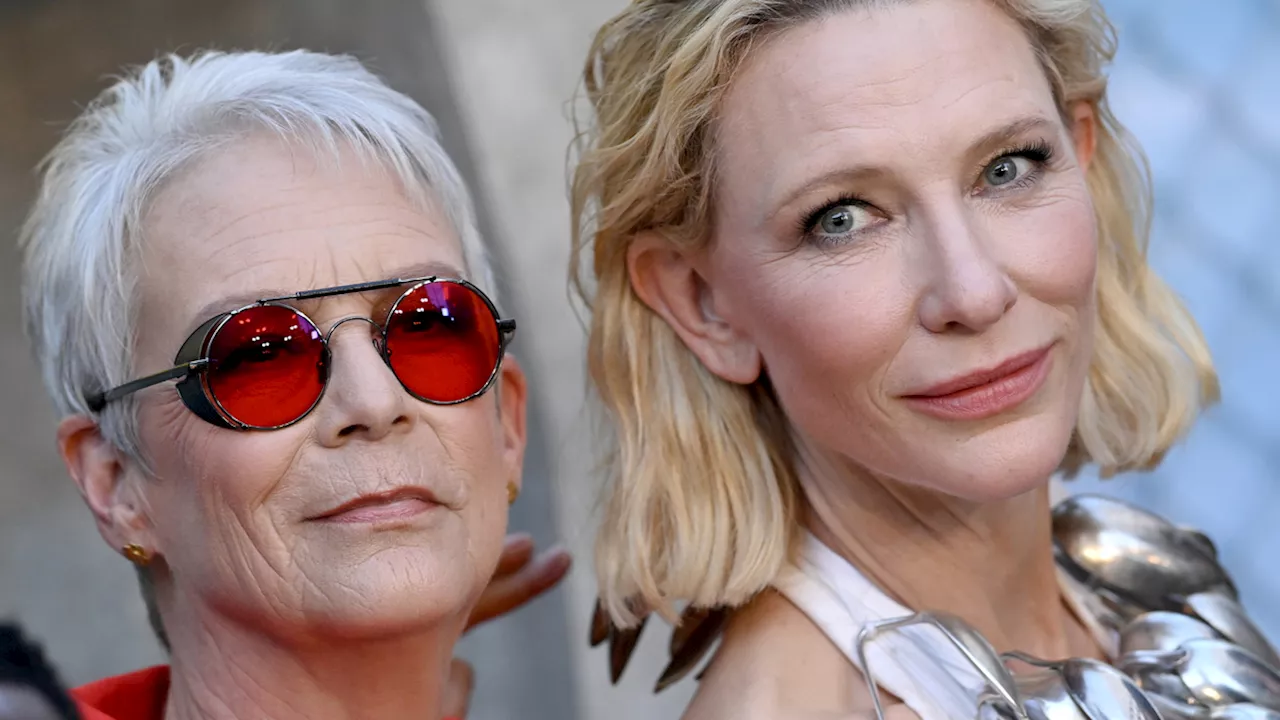 Jamie Lee Curtis Holds Cate Blanchett's Outfit Together During Wardrobe Malfunction