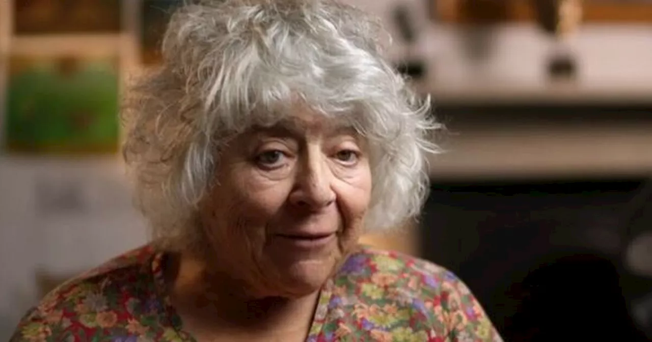 Miriam Margolyes intervenes after teen faces death threats from bullies