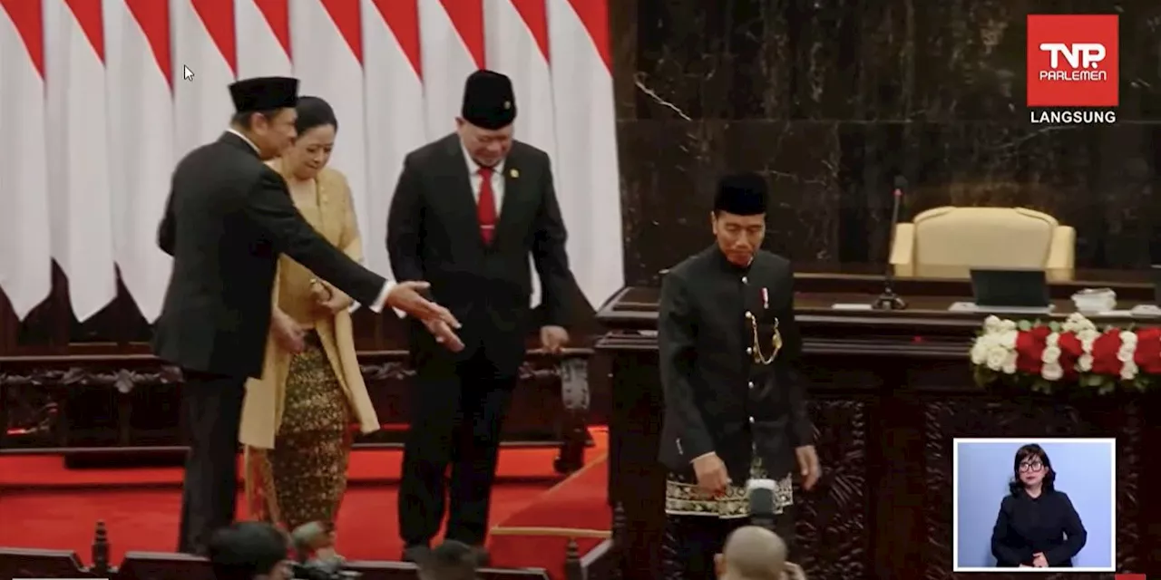 Momen Prabowo Tiba-tiba Bisiki Jokowi, Luhut Langsung Mendekat Siaga Beri Hormat