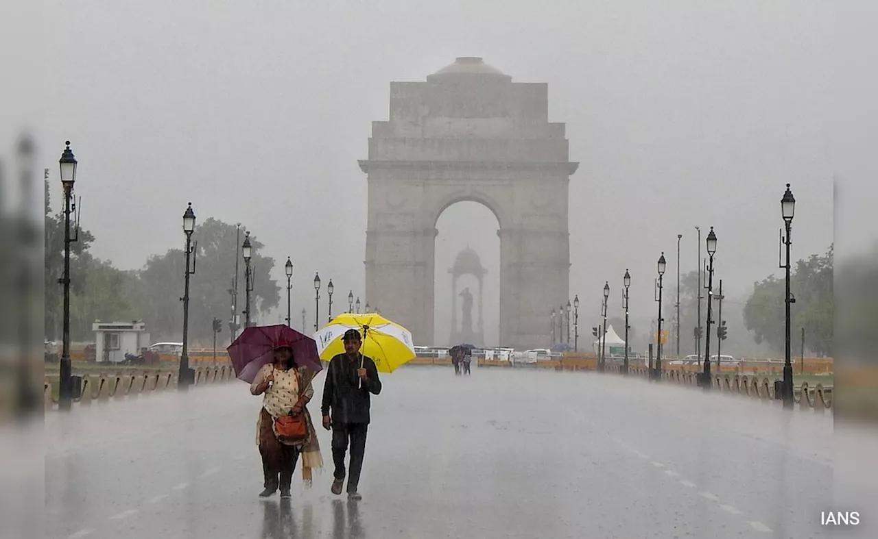 दिल्ली-NCR में बारिश से मौसम खुशनुमा, हिमाचल-उत्तराखंड में कुदरत का कहर; जानें कहां कैसा रहेगा मौसम