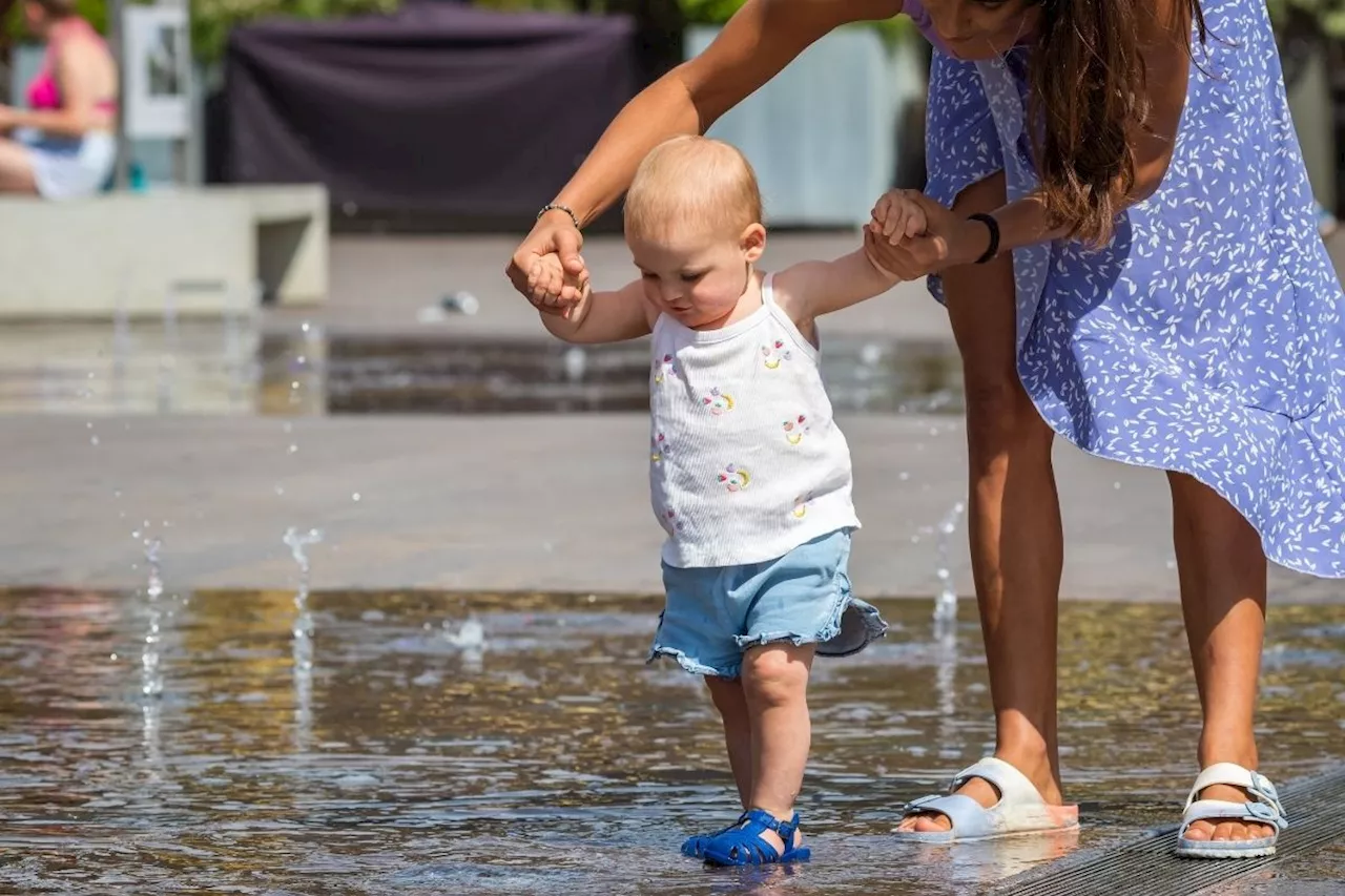 Sun lotion at the ready: mini heatwave could arrive in time for August bank holiday