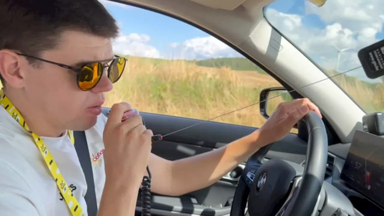 Tour de France femmes: en immersion dans la voiture du directeur sportif de la Cofidis