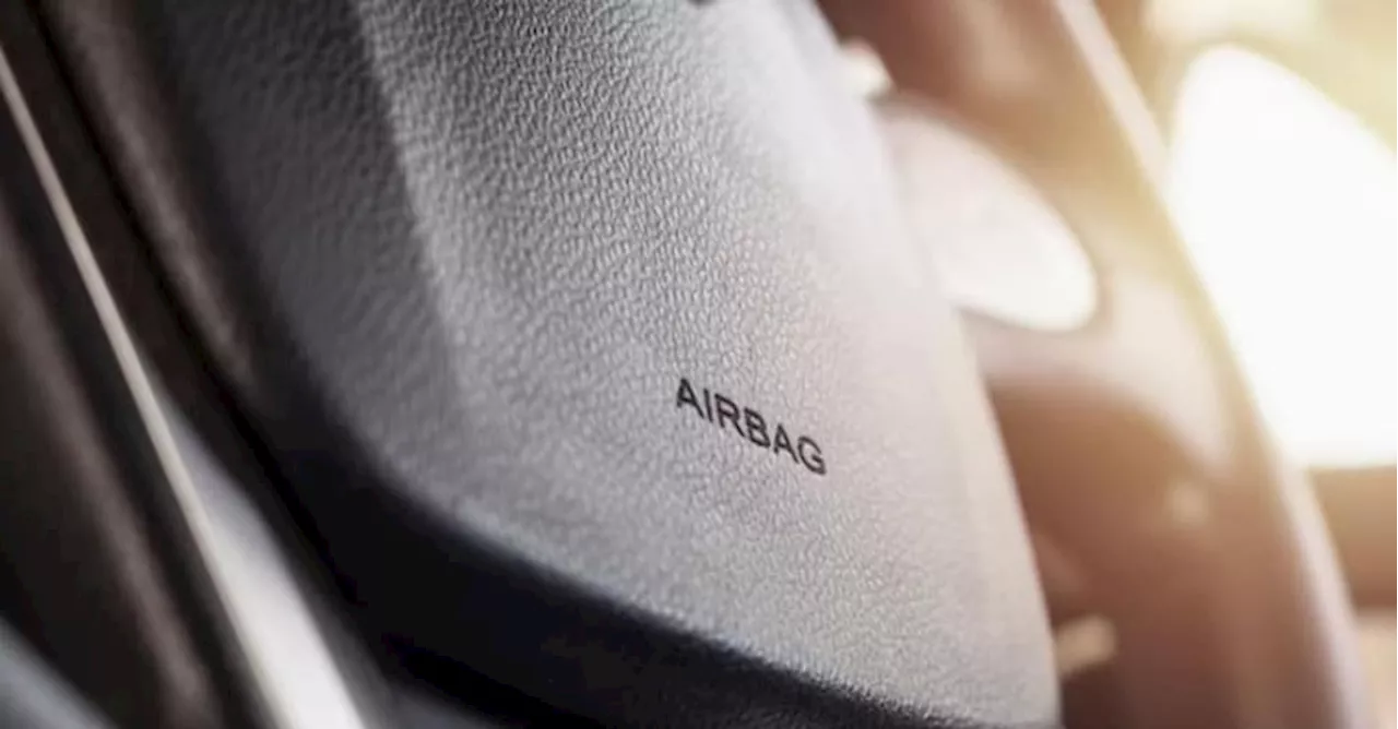 Bmw, richiamo per un milione di auto in Cina: difetti all’airbag