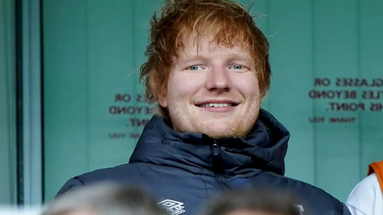 Leute: Ed Sheeran steigt beim Fußballverein Ipswich Town ein