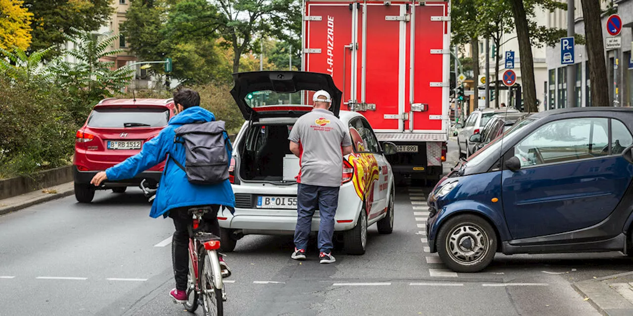 Zwischen Postkarten und Autoabgasen: Liebe Grüße aus der Fahrradstraße!