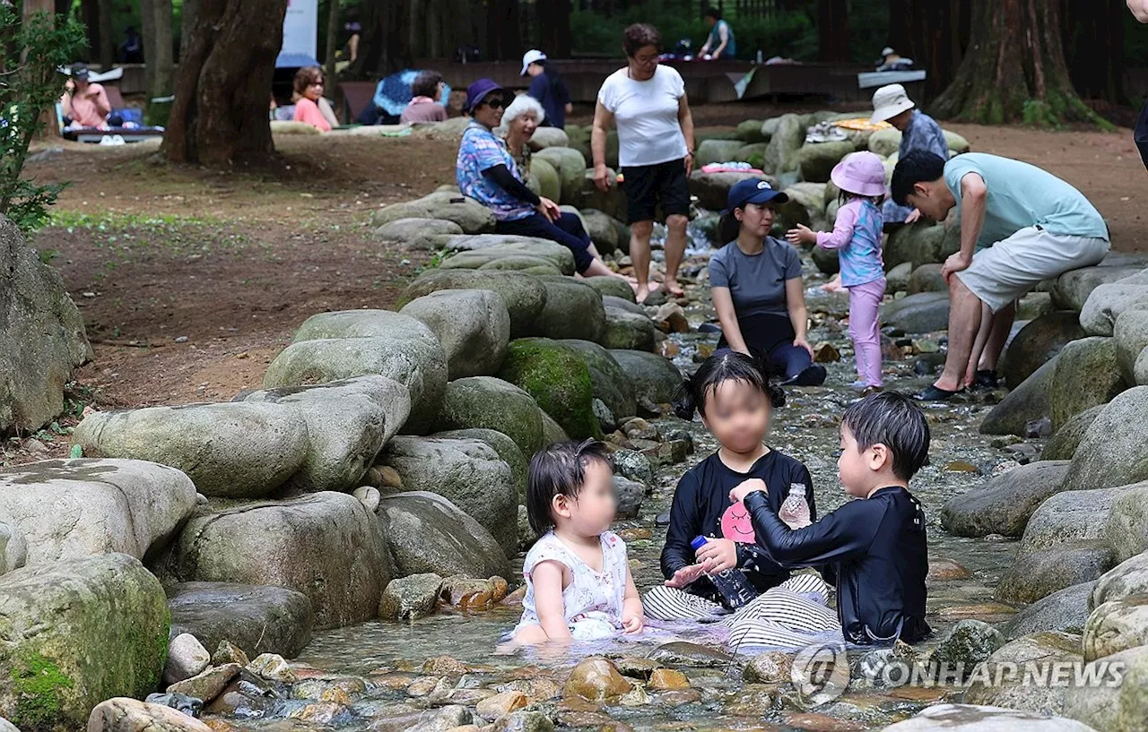 토요일도 낮 최고 30∼35도 무더위…전국 곳곳 소나기