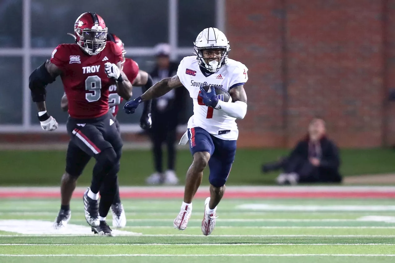 Louisville’s Caullin Lacy, former South Alabama star, suffers broken collarbone