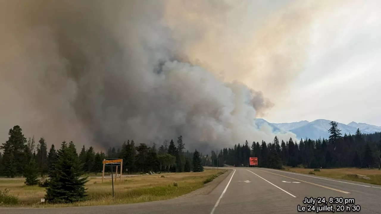 Canada: des milliers d'évacués de retour à Jasper après un violent feu de forêt