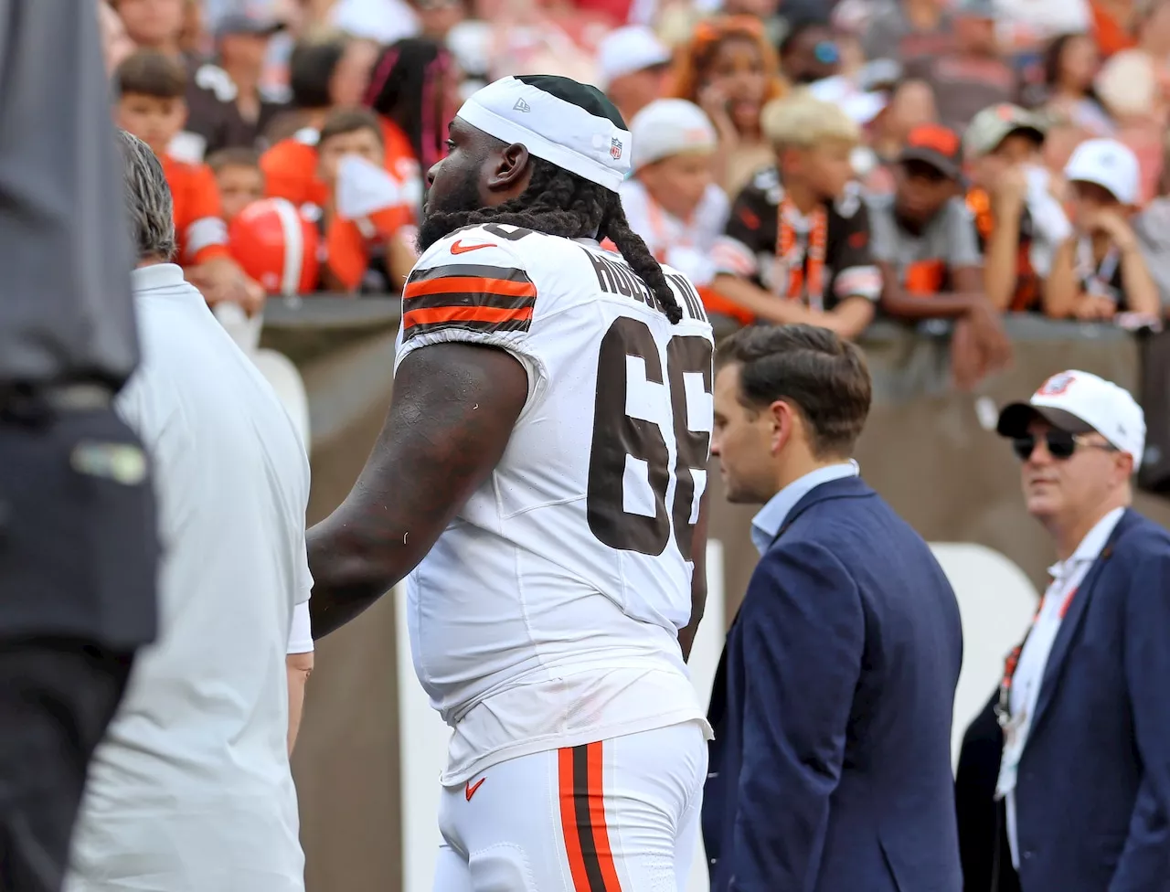 Browns lose 3 offensive tackles in 27-12 loss to Vikings in 2nd preseason game; Mike Hall Jr. plays, both QBs