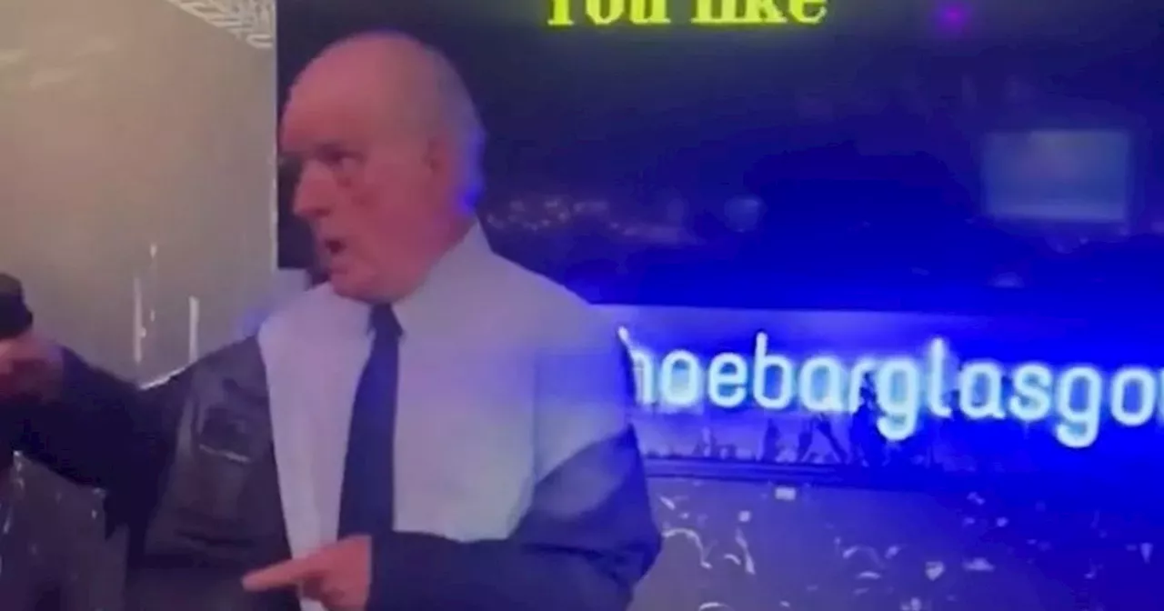 Scots OAP, 86, hailed 'karaoke legend' after show-stopping pub performance