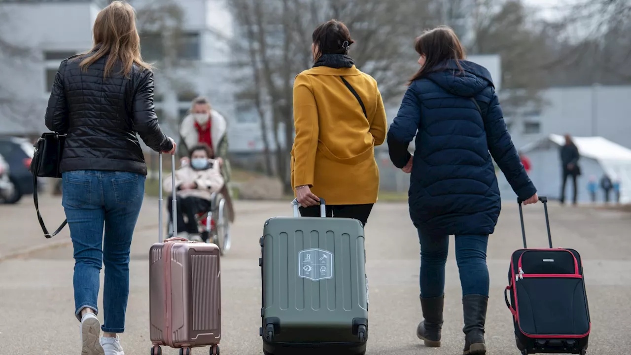  Debatte über schärfere Regeln für Heimatreisen von Geflüchteten