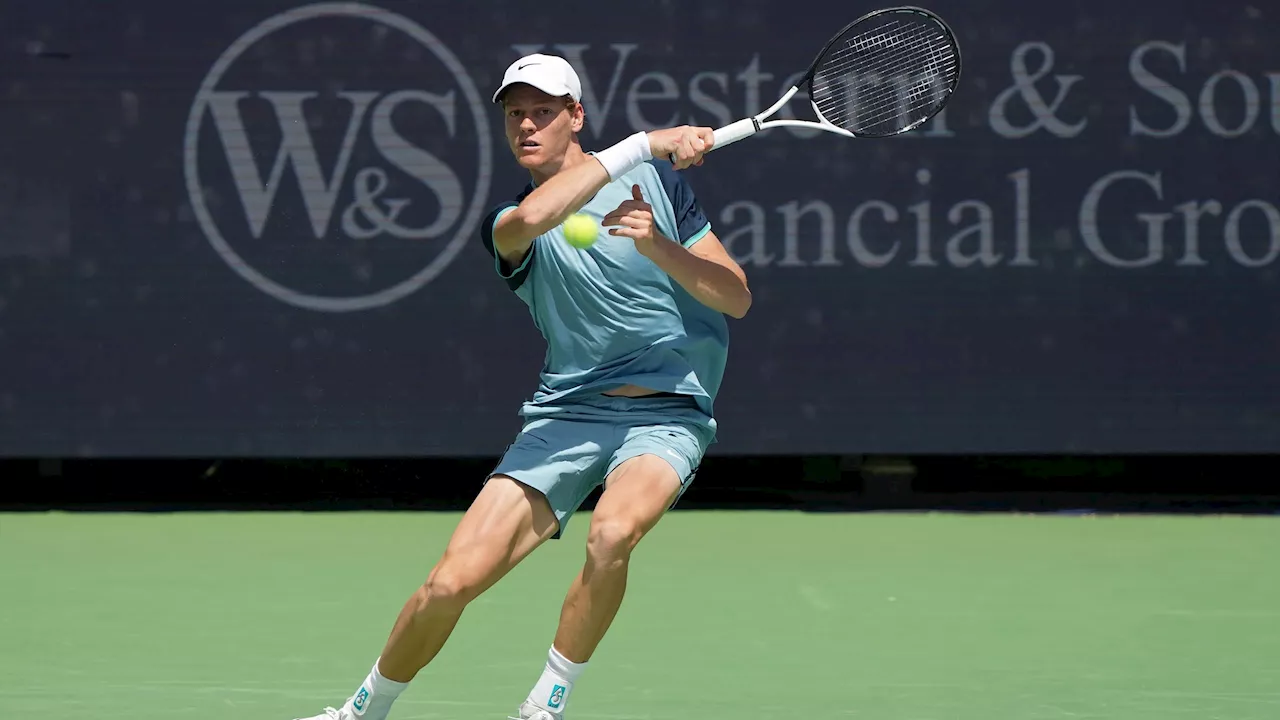  Jannik Sinner renverse Andrey Rublev et file en demi-finales (4-6, 7-5, 6-4)