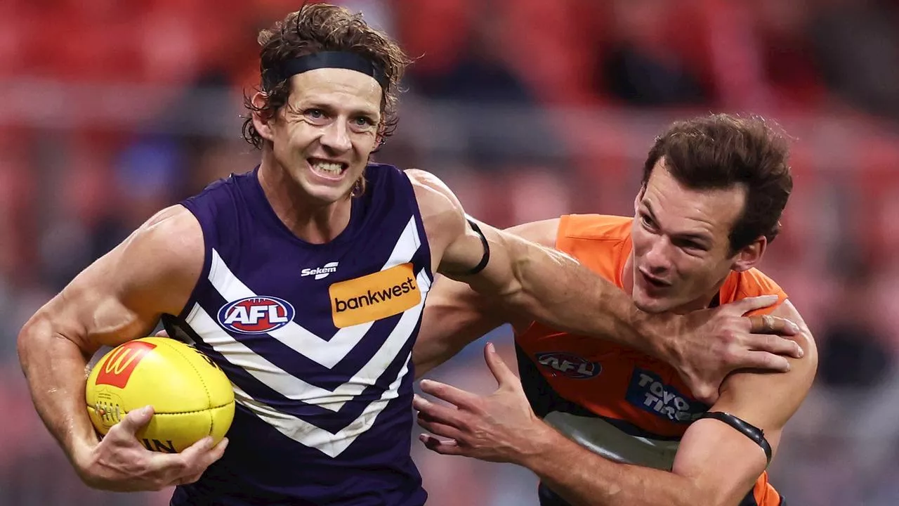 LIVE AFL: Win and in? Giants, Dockers desperate to claim mini-final amid September thriller