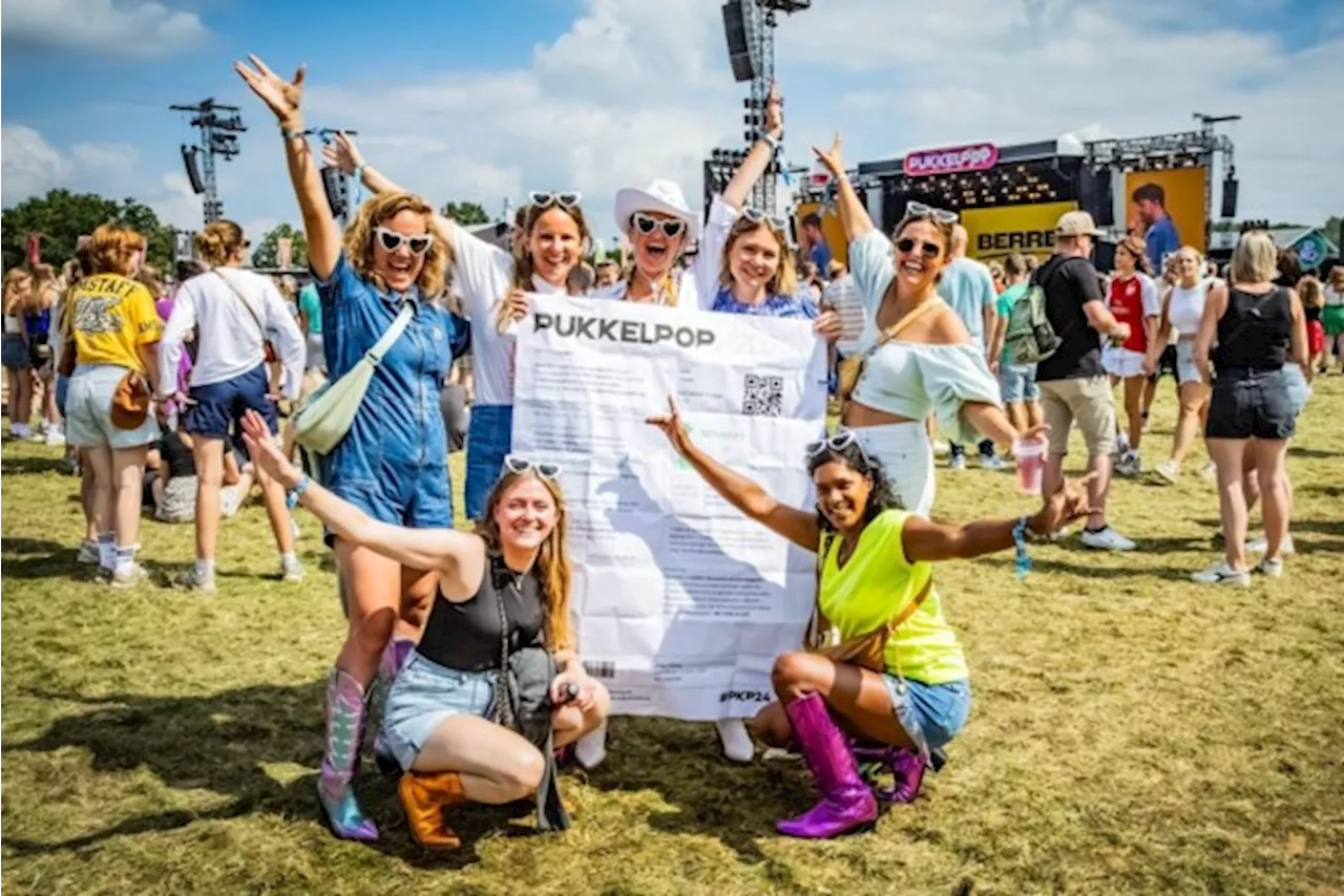 Julie (29) viert vrijgezellenfeest op Pukkelpop: “Ik had een weekendje Ardennen verwacht”