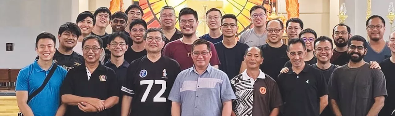 Kunjungan seminarian dari Singapura ke St Ann, kota Padawan Kuching