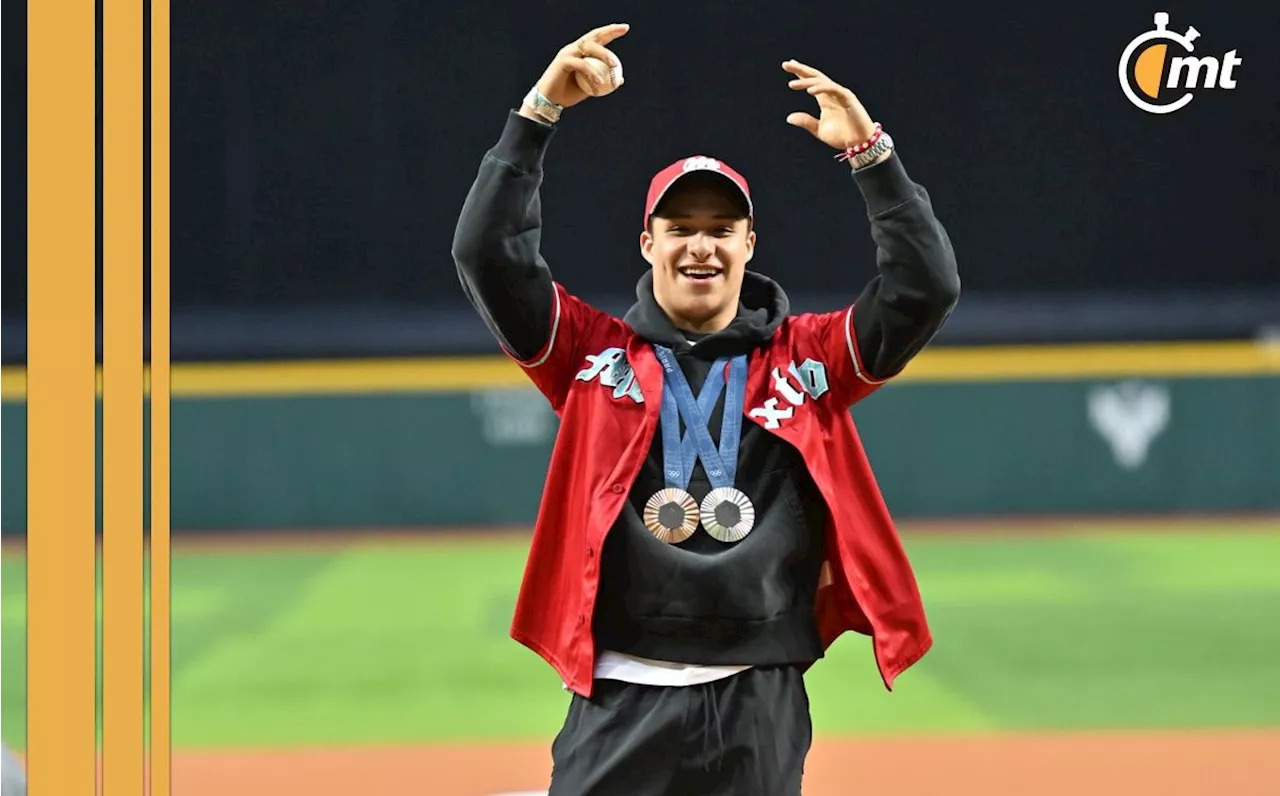 Osmar Olvera recibe ovación en en el Harp Helú tras medallas en París