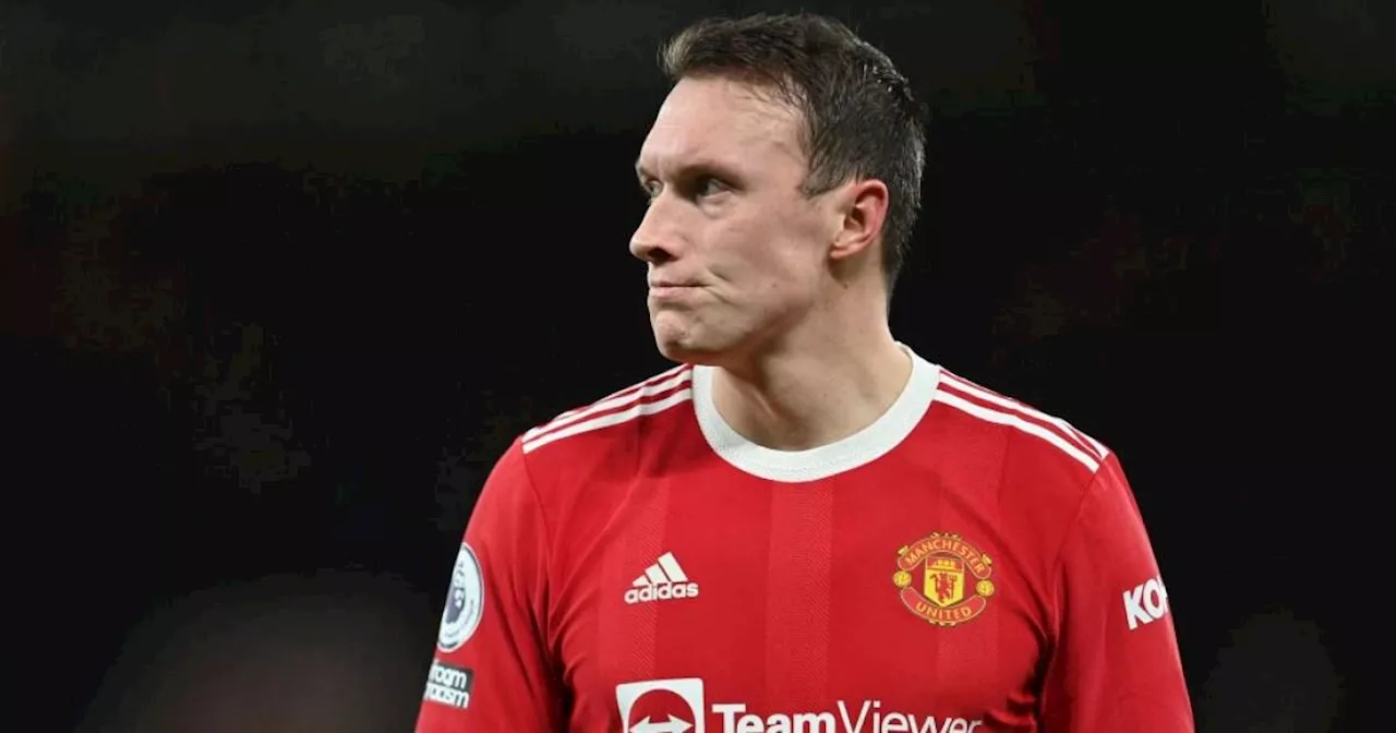 Former Manchester United star Phil Jones announces retirement at age 32