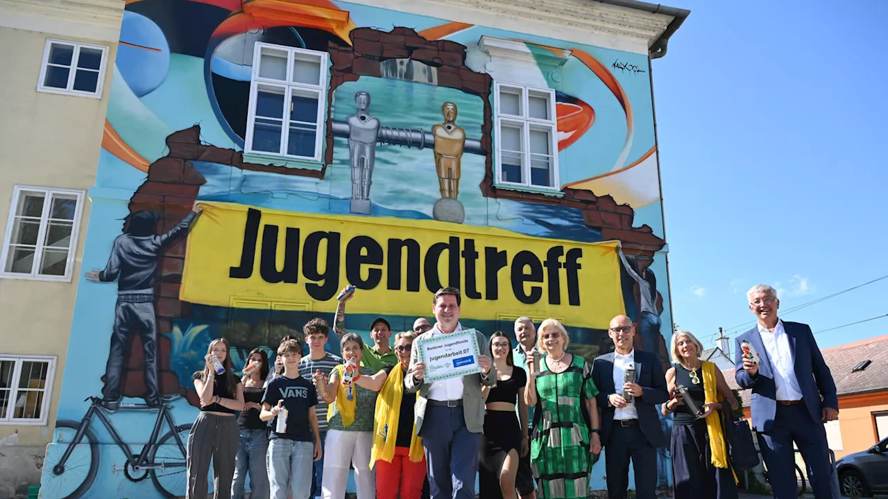 Riesige Kunst-Fassade für Badens Jugendtreff